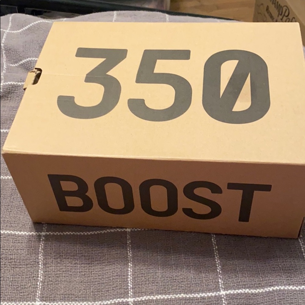 YEEZY BOOST BOX ONLY